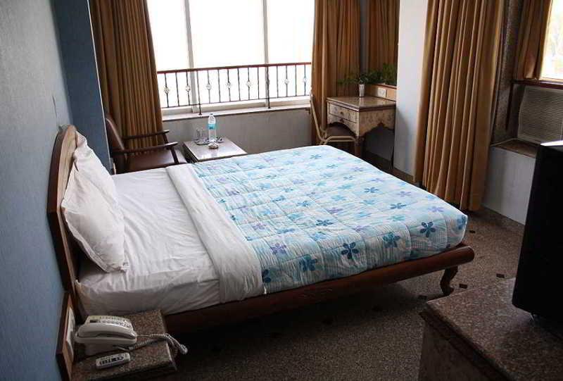 Hotel Imperial Executive, Andheri Mumbai Dış mekan fotoğraf