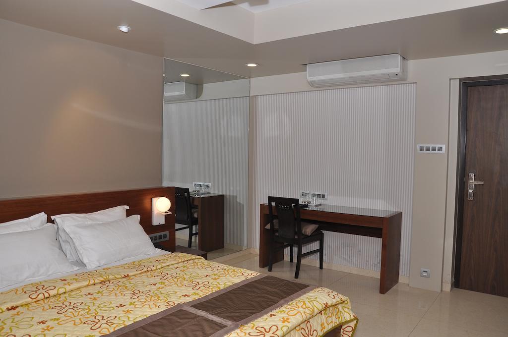Hotel Imperial Executive, Andheri Mumbai Dış mekan fotoğraf