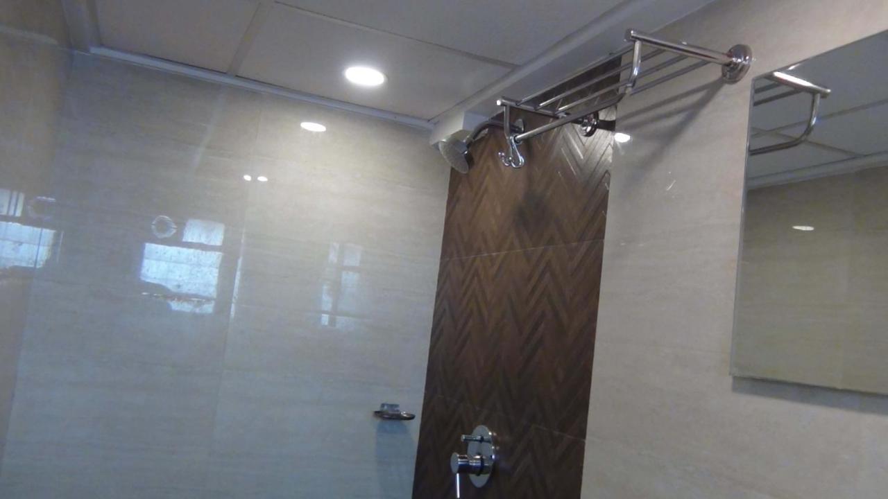 Hotel Imperial Executive, Andheri Mumbai Dış mekan fotoğraf